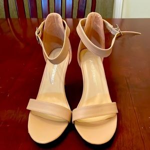 Ashley Stewart heels! 9W